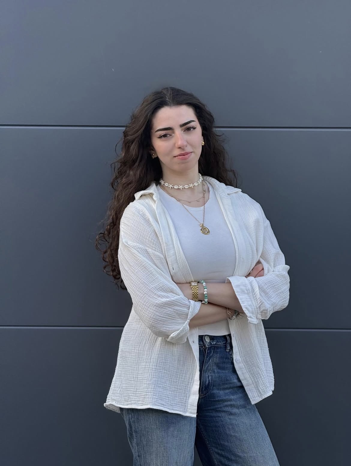Porträtt av Lamya Aldroubi, ordförande i JustMENA